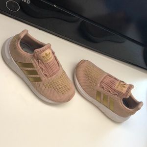 Toddler shoes